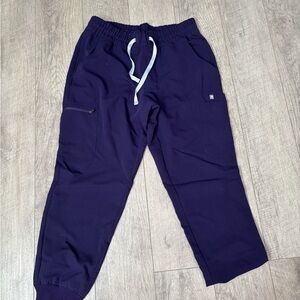Figs uman joggers excellent condition smoke free
